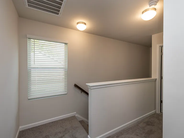 142 S Bell Ave #1 — Photo 23