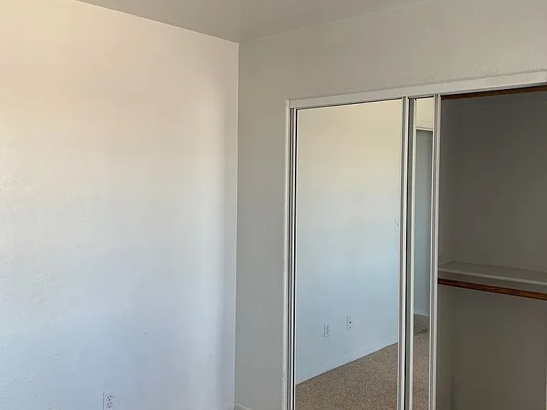 2870 Winterhaven Ct — Photo 14