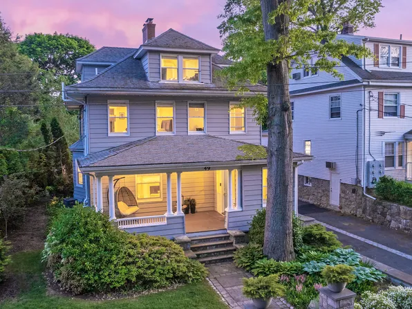 49 Hillcrest Avenue, Stamford, CT 06902