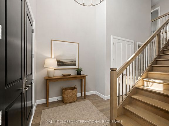 3rd image of 44 Royal Cres