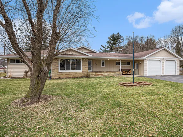 900 S Union St, Grass Lake, MI 49240