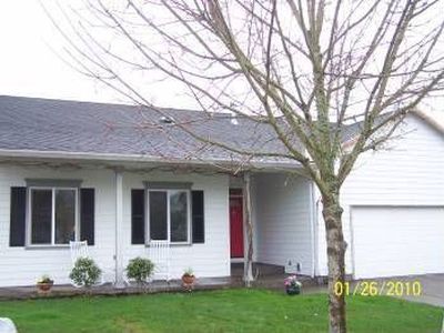 996 S Sycamore St, Canby, OR, 97013