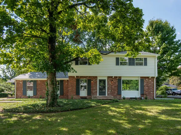 5454 Hawthorne Dr, Indianapolis, IN 46226