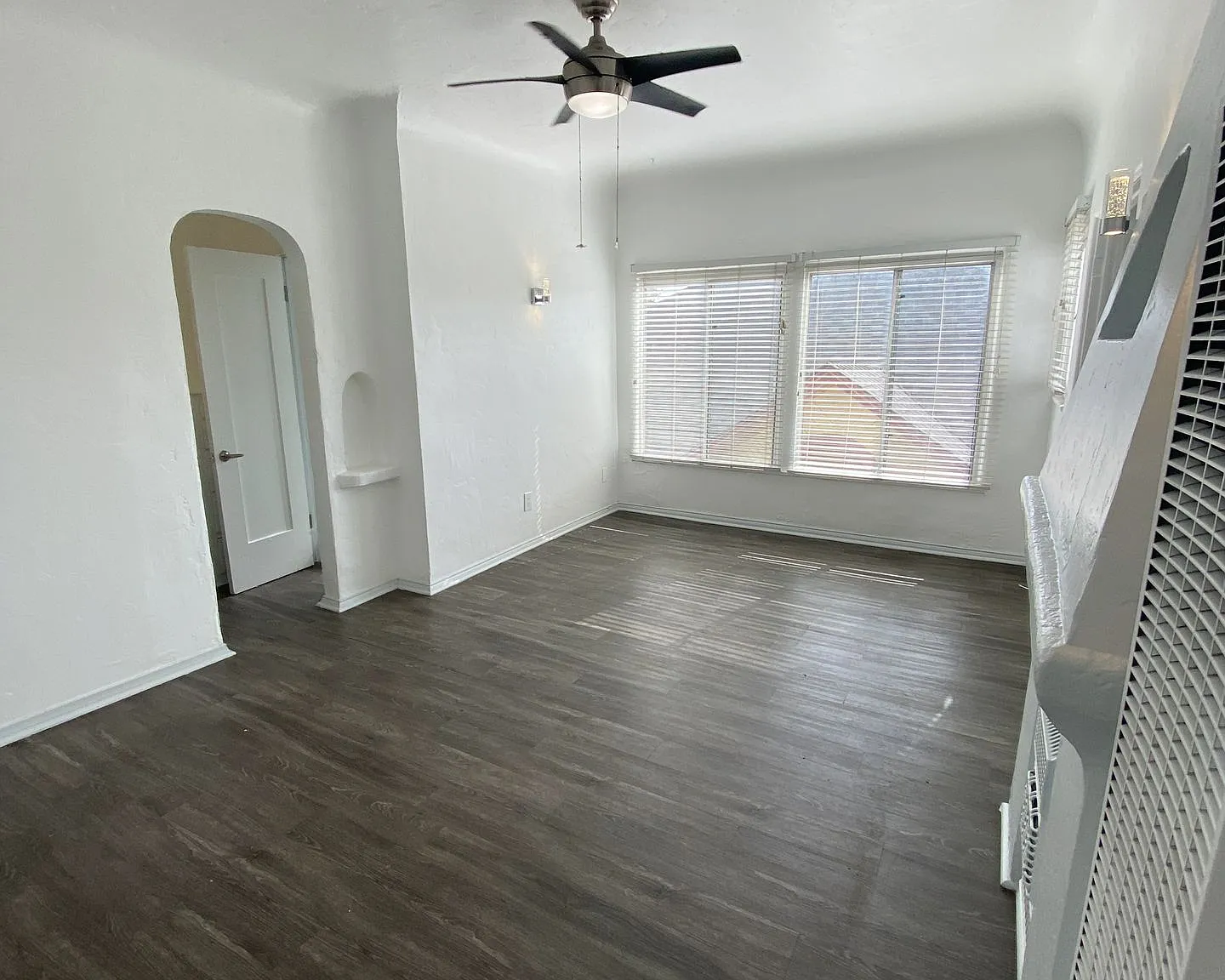 551 Daisy Ave — Photo 4