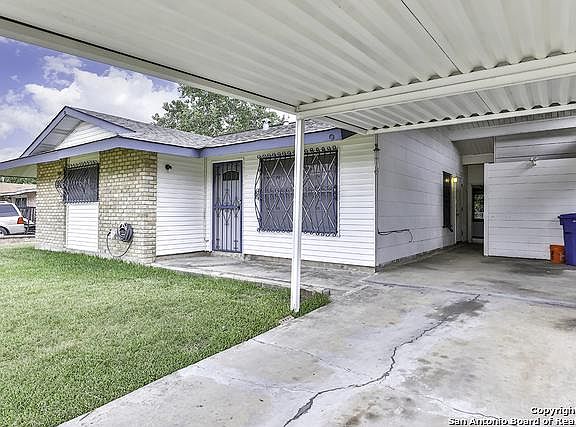 3rd image of 7234 Westlyn Dr