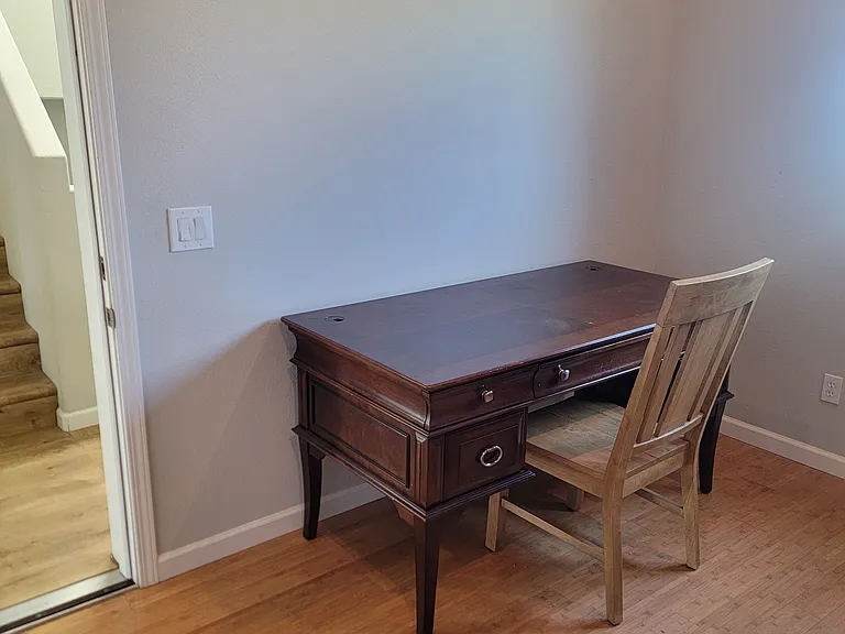 Irwin Ln — Photo 29
