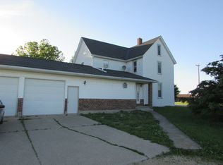 13148 Sherrill Rd, Dubuque, IA 52002