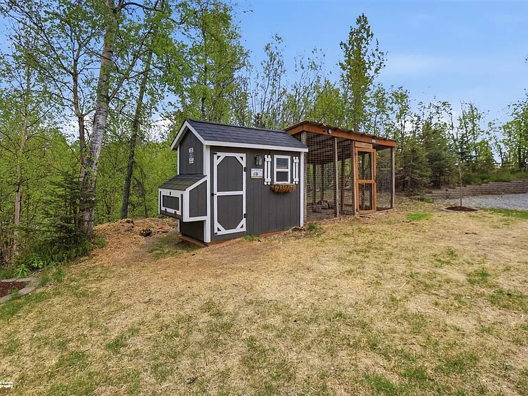1421 N Landmark Dr — Photo 50