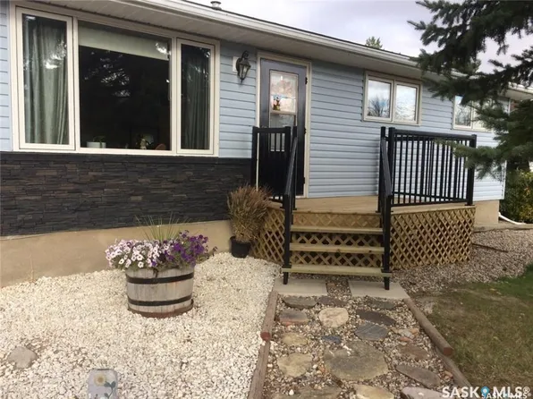 836 Peters Avenue, Oxbow, SK S0C 2B0
