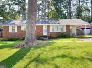 1082 Dove Valley Rd, Decatur, GA 30032