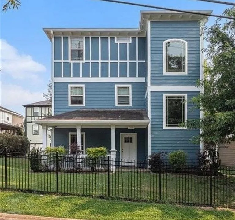 713 McWilliams Rd SE