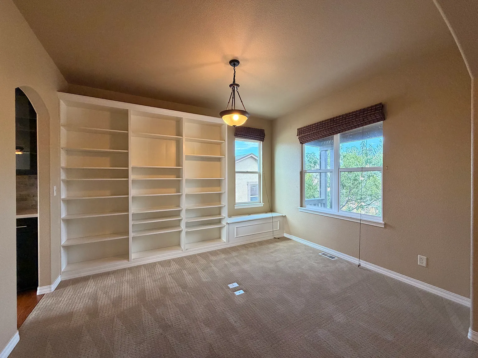 4 bed, 3028 sqft, $3,500 — Photo 3