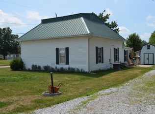 307 E 2nd St, Hedrick, IA 52563