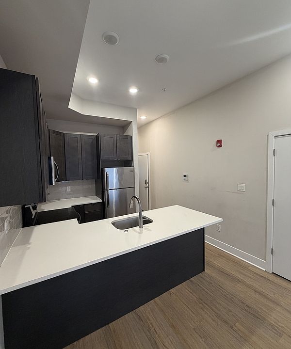 1st image of 2407 Wharton St #2