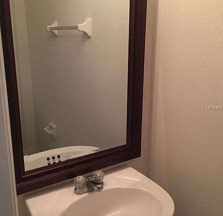 4th image of 2028 Greenwood Valley Dr