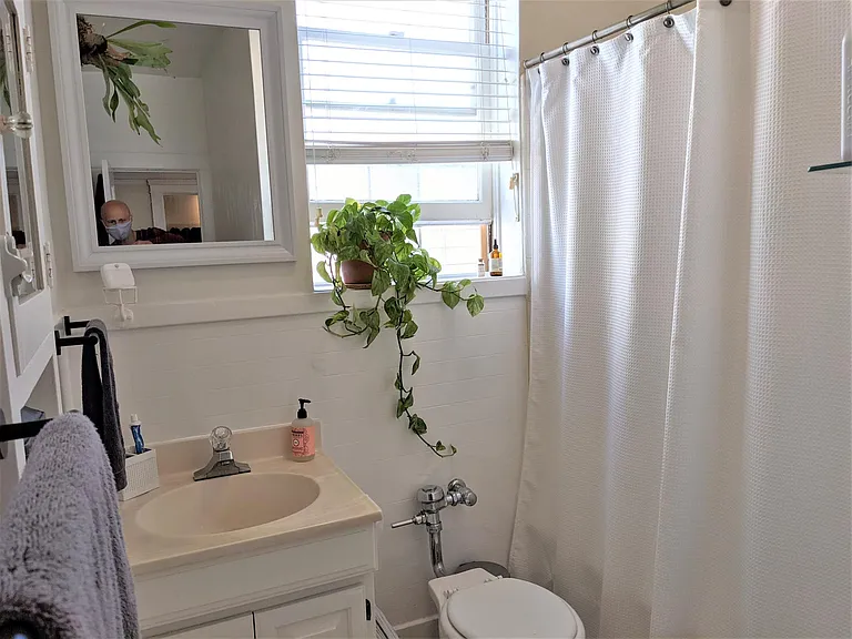 550 Lake St #305 — Photo 10
