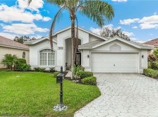 9101 Old Hickory Cir, Fort Myers, FL 33912