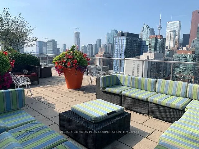 320 Richmond St E #1004 — Photo 16