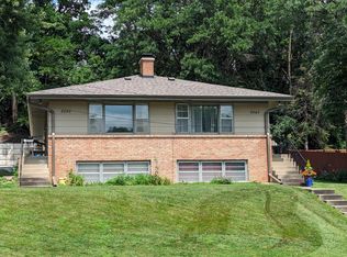 8542 Plymouth Ave N, Minneapolis, MN 55427