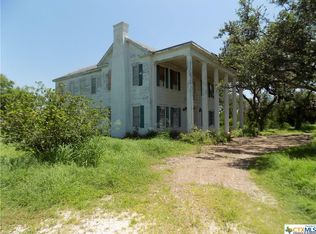 801 E Ymbacion St, Refugio, TX 78377