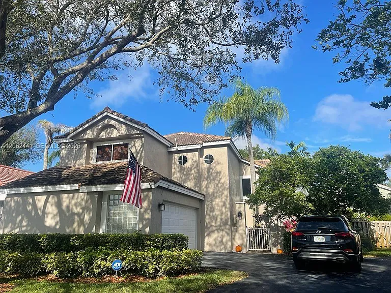 10157 NW 4th St — Photo 4