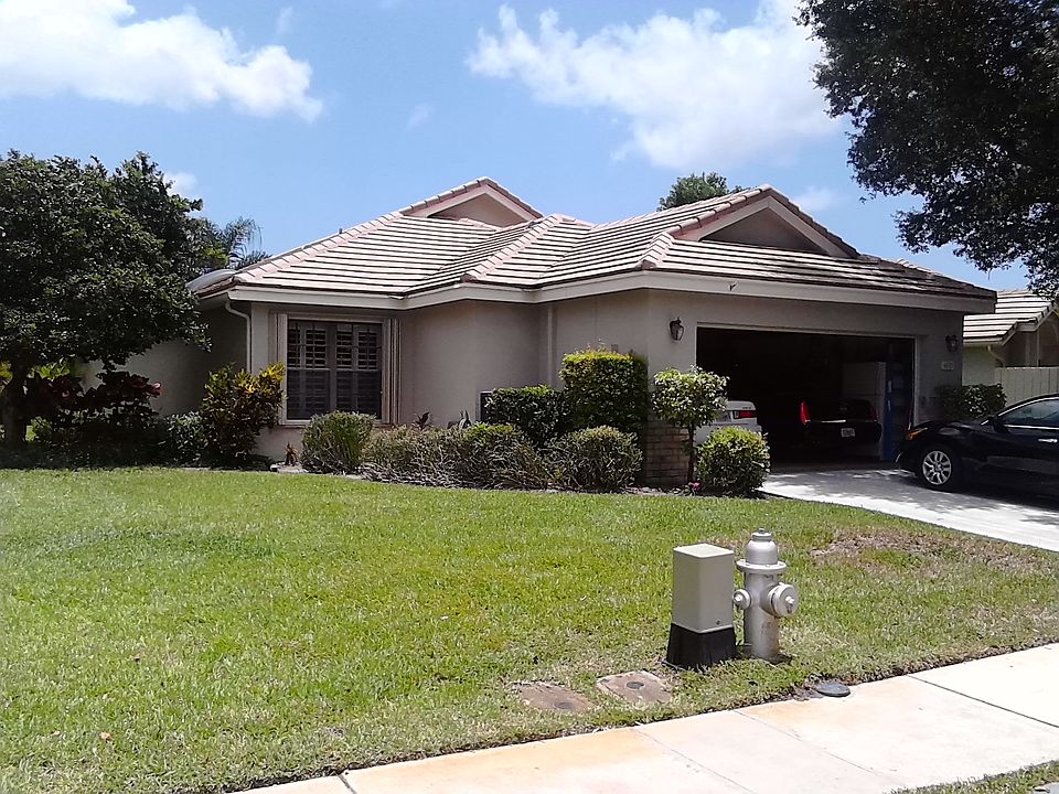 1st image of 4895 Sherwood Forest Dr