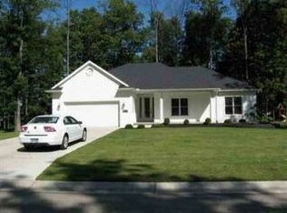 2279 Flagstone Dr, Flushing, MI 48433