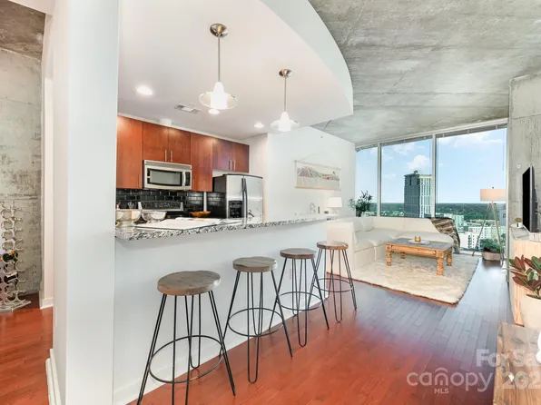 210 N Church St #1709, Charlotte, NC 28202