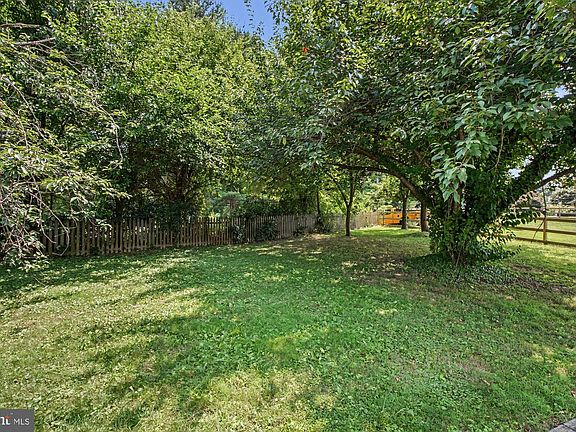 4th image of 741 Monkton Rd