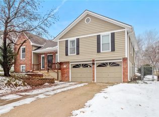 1909 NW 9th Ct, Blue Springs, MO 64015