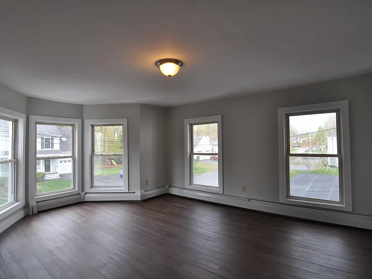 16 Railroad St #2 — Photo 5