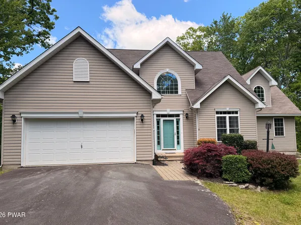 117 Country Club Dr, Lords Valley, PA 18428