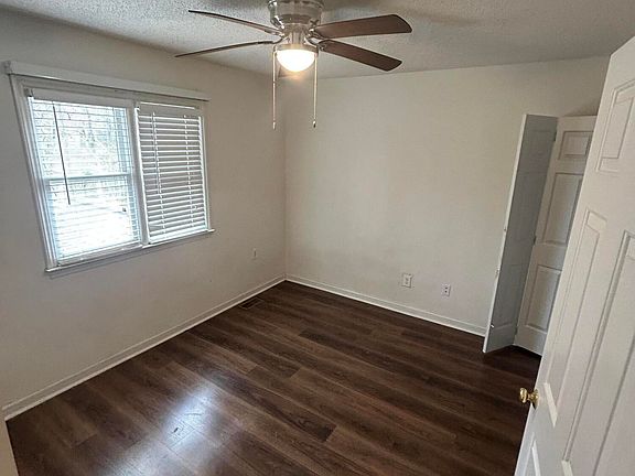 3rd image of 1506 Oakland Hills Way