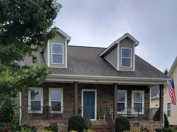 1144 13th Ave, Hickory, NC 28601