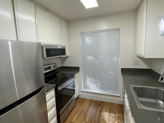 2nd image of 1921 California St #4