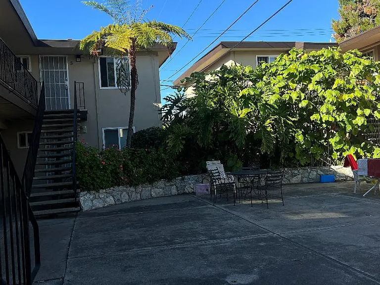 1368 Reeve St #5 — Photo 4