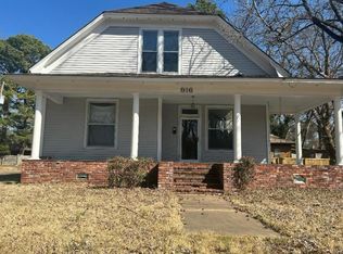 916 N Izard St, Forrest City, AR 72335