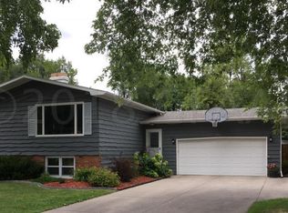 2930 Legend Ln, Grand Forks, ND 58201