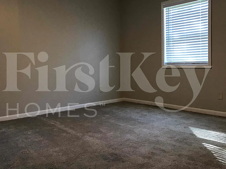 1248 Munsee Cir — Photo 16