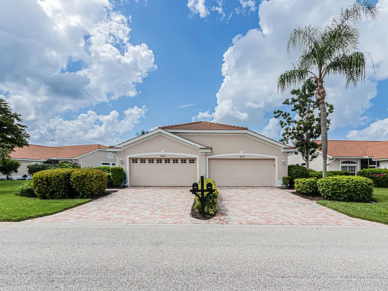 12855 Devonshire Lakes Cir — Photo 44