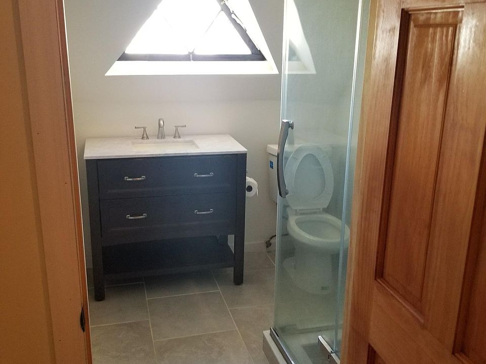 1st image of 207 Woodworth Ave Floor 3