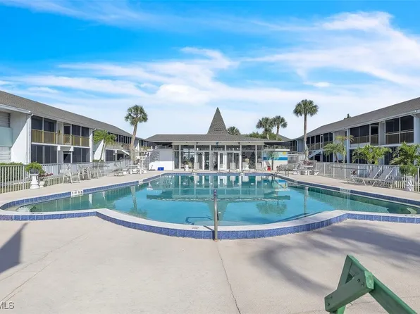 403 SE 43rd Ter #11, Cape Coral, FL 33904