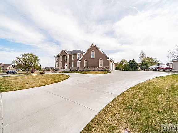 2nd image of 5930 E Pheasant Dr
