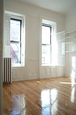 Rented by Tower Brokerage | media 48