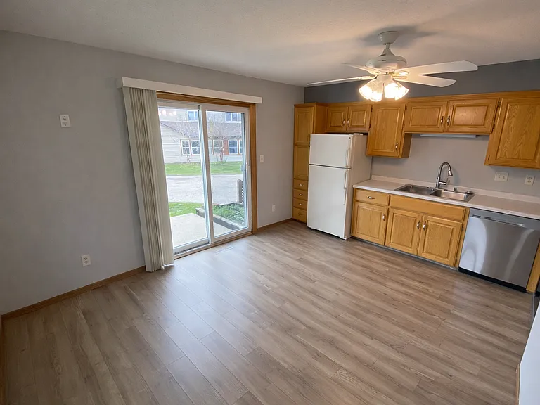 14248 Hemlock Ct N — Photo 5