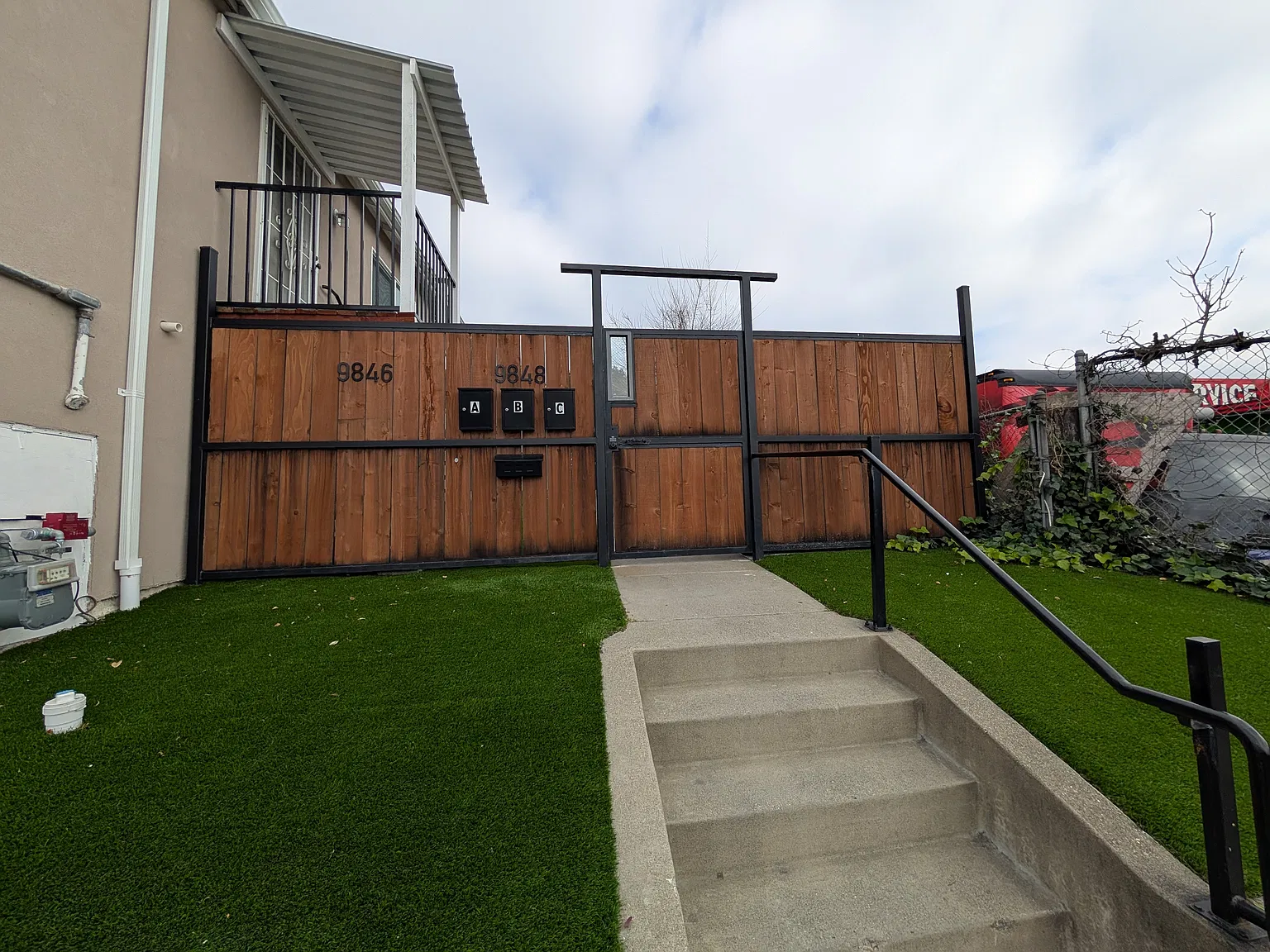 9848 Macarthur Blvd — Photo 3