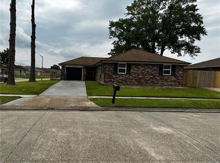 5300 Alpaca Dr, Marrero, LA 70072