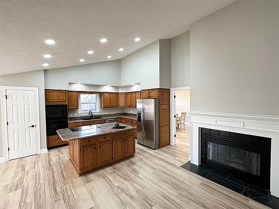 3rd image of 4312 Peppermill Ct
