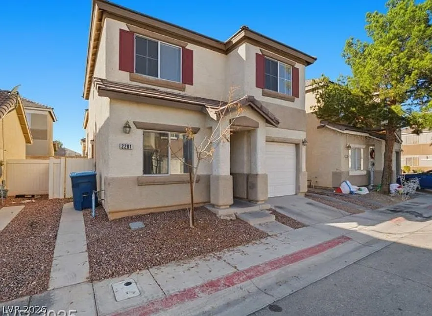 4 bed, 2.5 bath, 1343 sqft, $1,895 — Photo 2