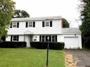 12 Duncan Dr, Latham, NY 12110